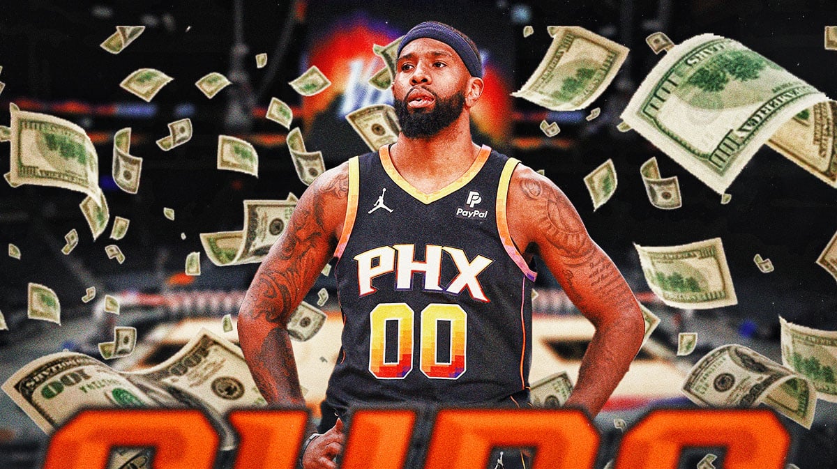 Suns' Royce O'Neale with money
