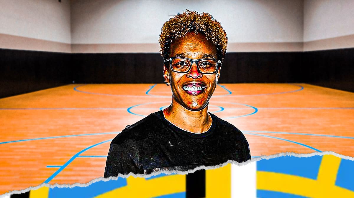 Sky coach Teresa Weatherspoon smiles, Liberty, Pelicans fans stand outside gym