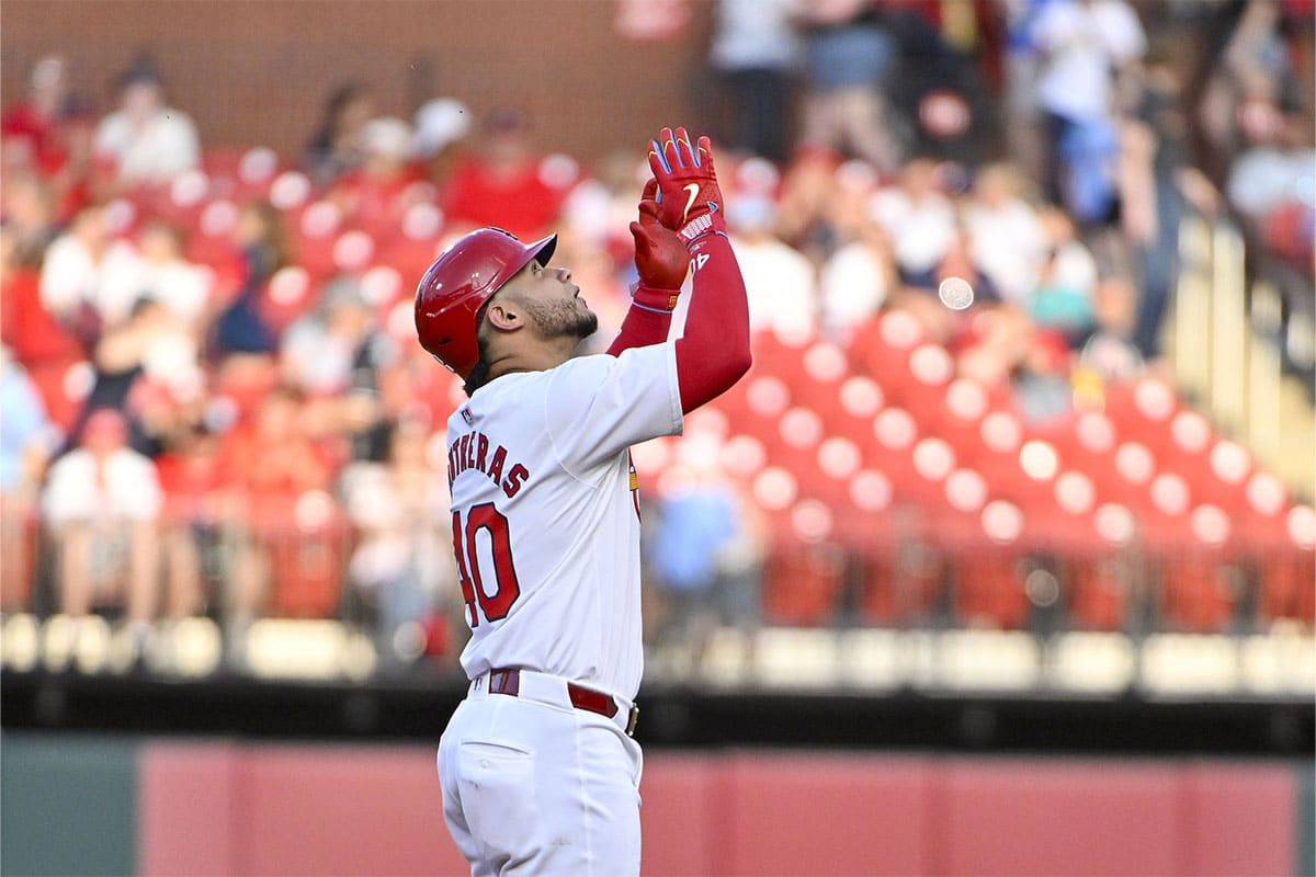 St. Louis Cardinals catcher Willson Contreras (40) reacts after hitting a double against the New York Mets during the first inning at Busch Stadium.