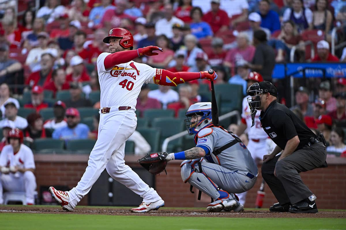 St. Louis Cardinals catcher Willson Contreras (40) hits a double against the New York Mets during the first inning at Busch Stadium.