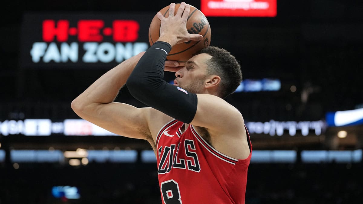 Chicago Bulls guard Zach LaVine (8) shoots in the first half against the San Antonio Spurs at Frost Bank Center. 
