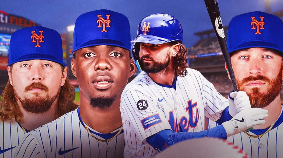 Jesse Winker in the front, Paul Blackburn, Huascar Brazobán and Ryne Stanek behind him all in Mets jerseys.