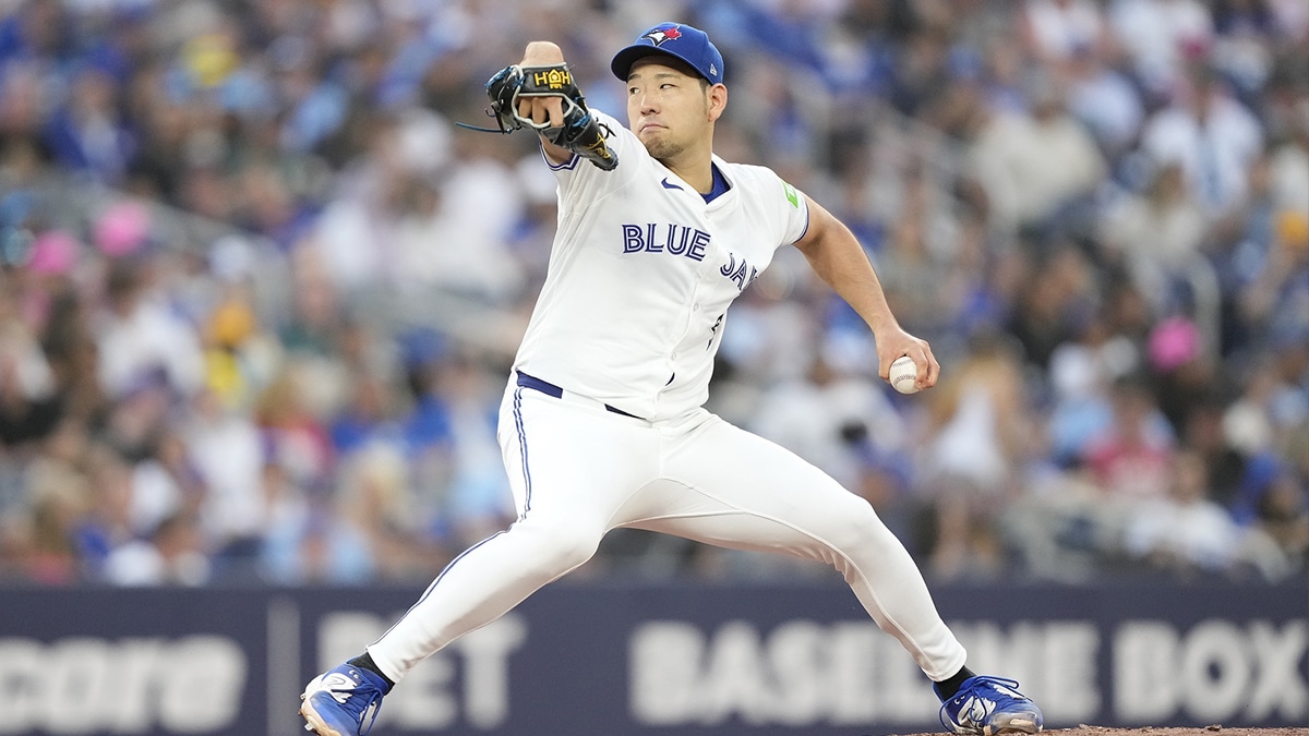  Toronto Blue Jays starting pitcher Yusei Kikuchi (16) pitches to the Texas Rangers during the third inning at Rogers Centre.