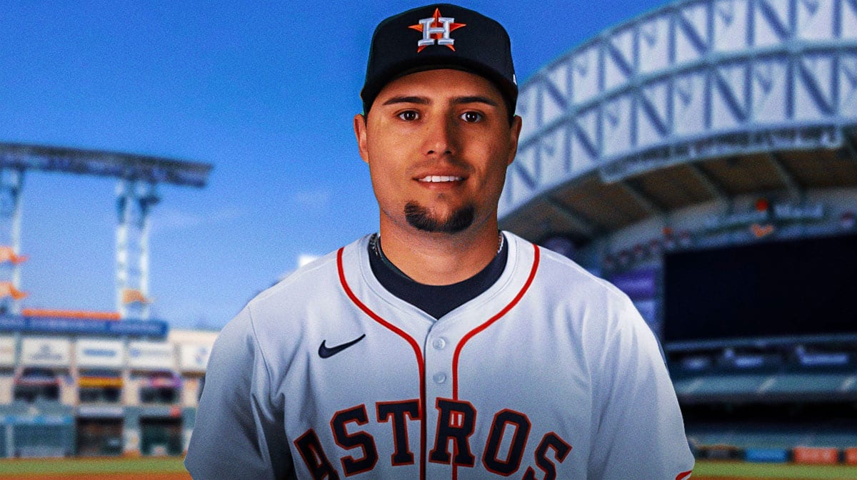 Photo: Aledmys Diaz in Astros jersey, Minute Maid Park in background