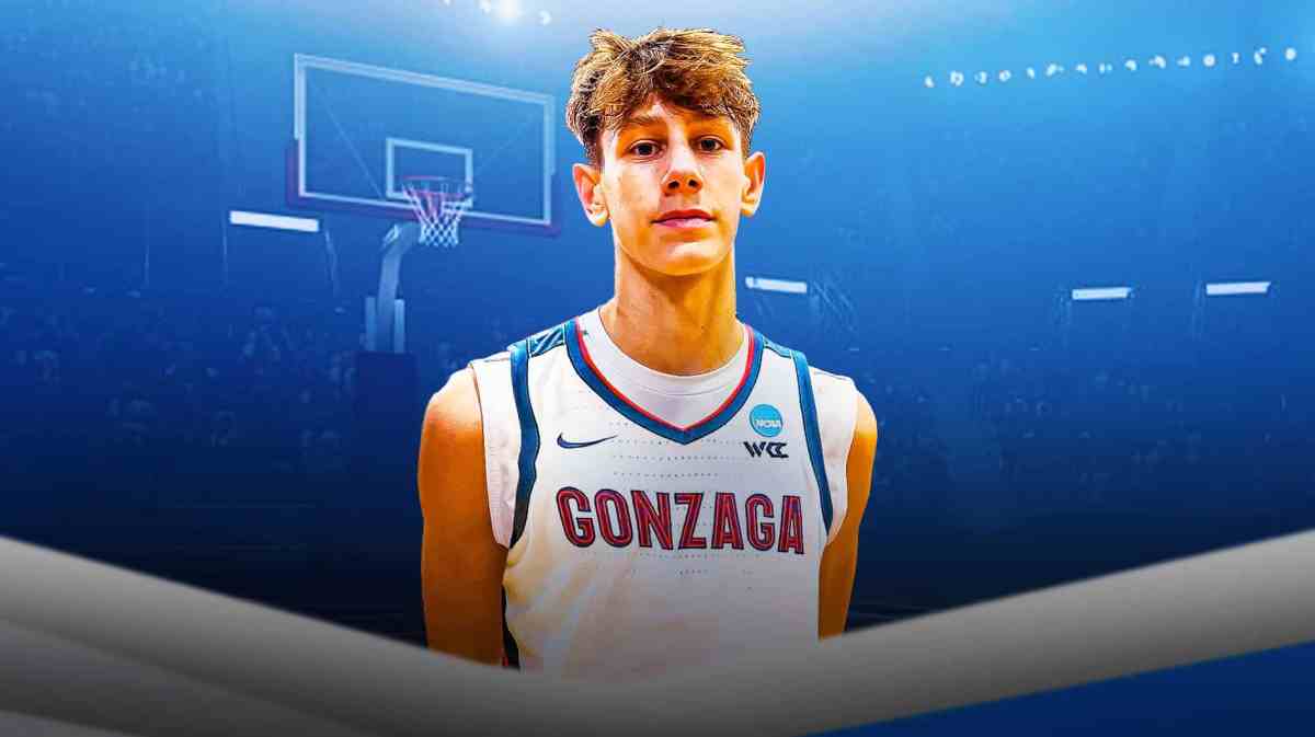 Davis Fogle wearing Gonzaga basketball uniform.