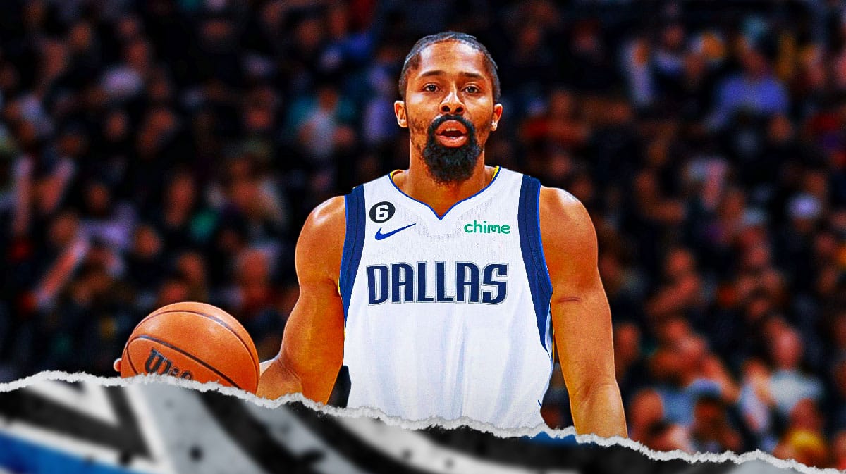 Spencer Dinwiddie in a Dallas Mavericks uniform.