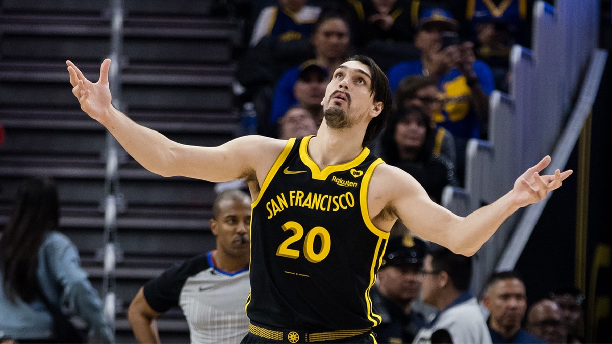 Feb 14, 2024; San Francisco, California, USA; Golden State Warriors forward Dario Saric (20) reacts during the first half of the game against the LA Clippers at Chase Center. Mandatory Credit: John Hefti-USA TODAY Sports