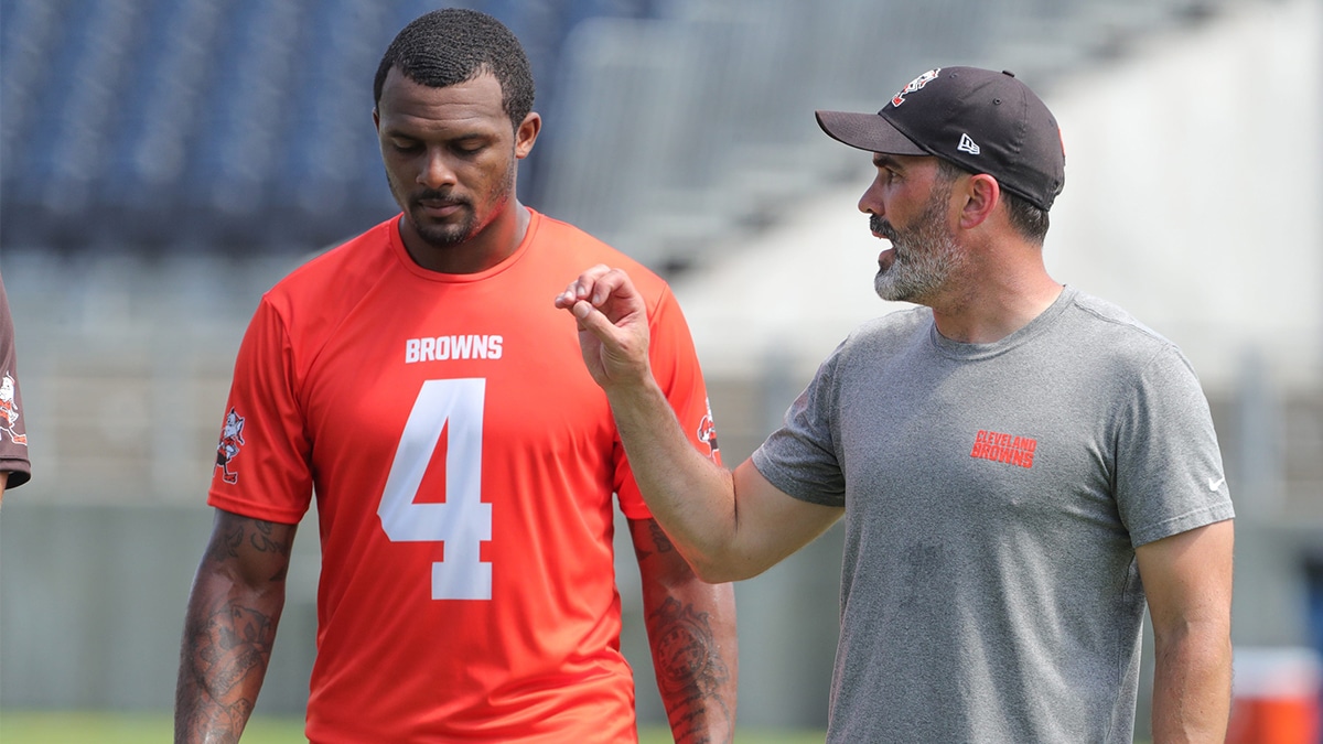 Browns quarterback Deshaun Watson talks with head coach Kevin Stefanski after minicamp on Wednesday, June 15, 2022 in Canton. Browns Hof 4