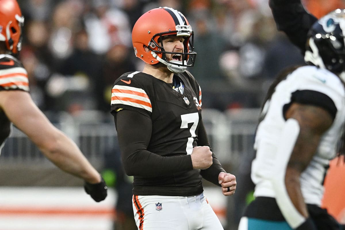 Cleveland Browns place kicker Dustin Hopkins (7) celebrates after kicking a field goal during the fourth quarter against the Jacksonville Jaguars at Cleveland Browns Stadium.