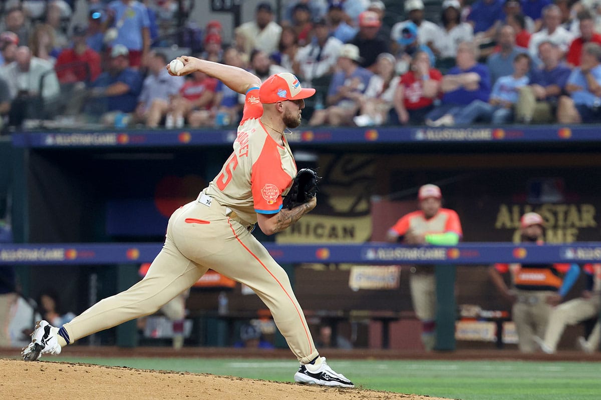 American League pitcher Garrett Crochet of the Chicago White Sox (45) pitches in the fourth inning during the 2024 MLB All-Star game at Globe Life Field. 