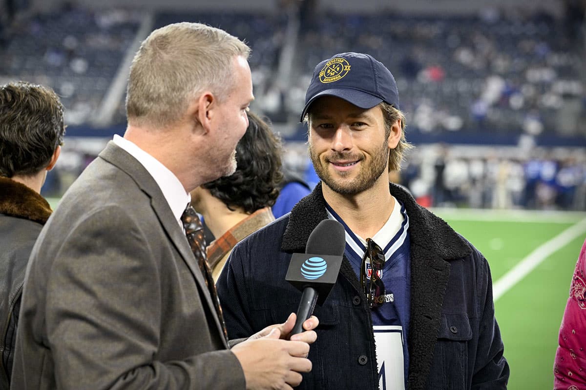Glen Powell at Dallas Cowboys game in 2022.