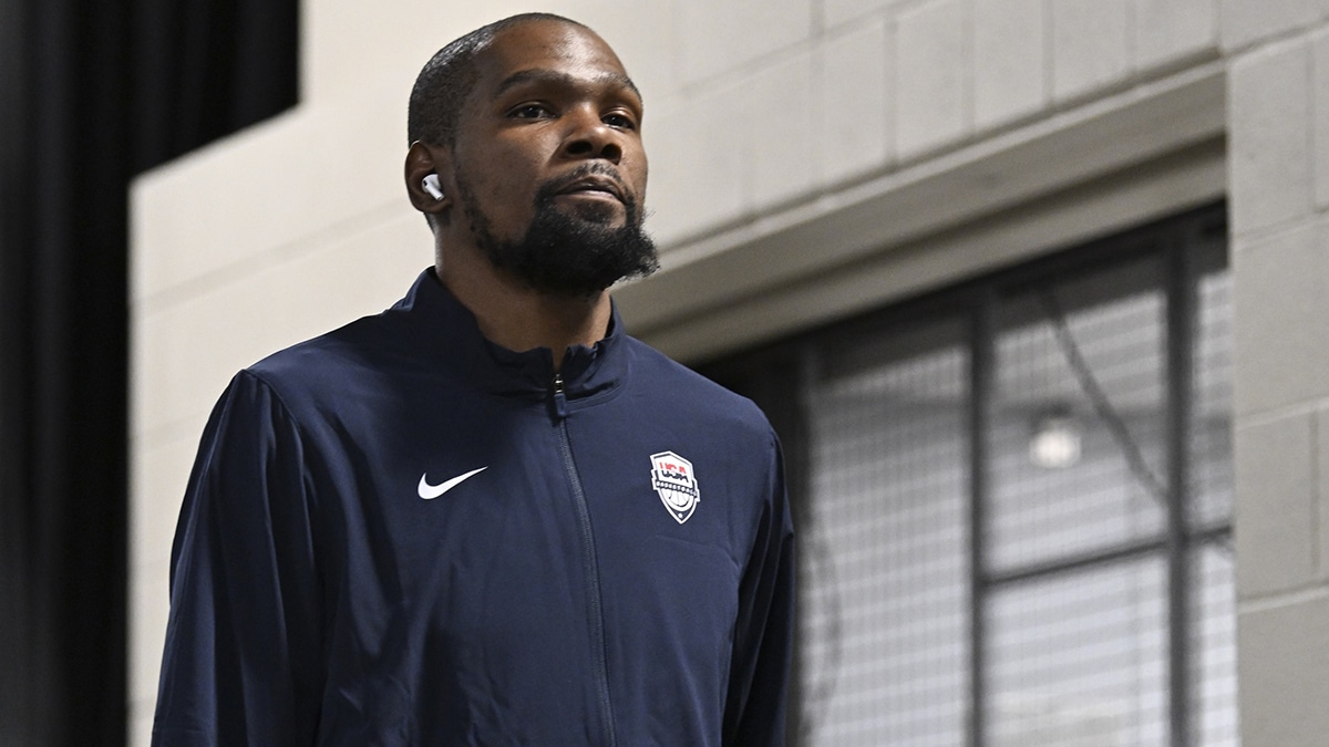 USA forward Kevin Durant (7) arrives for a game against Canada for the USA Basketball Showcase at T-Mobile Arena. 