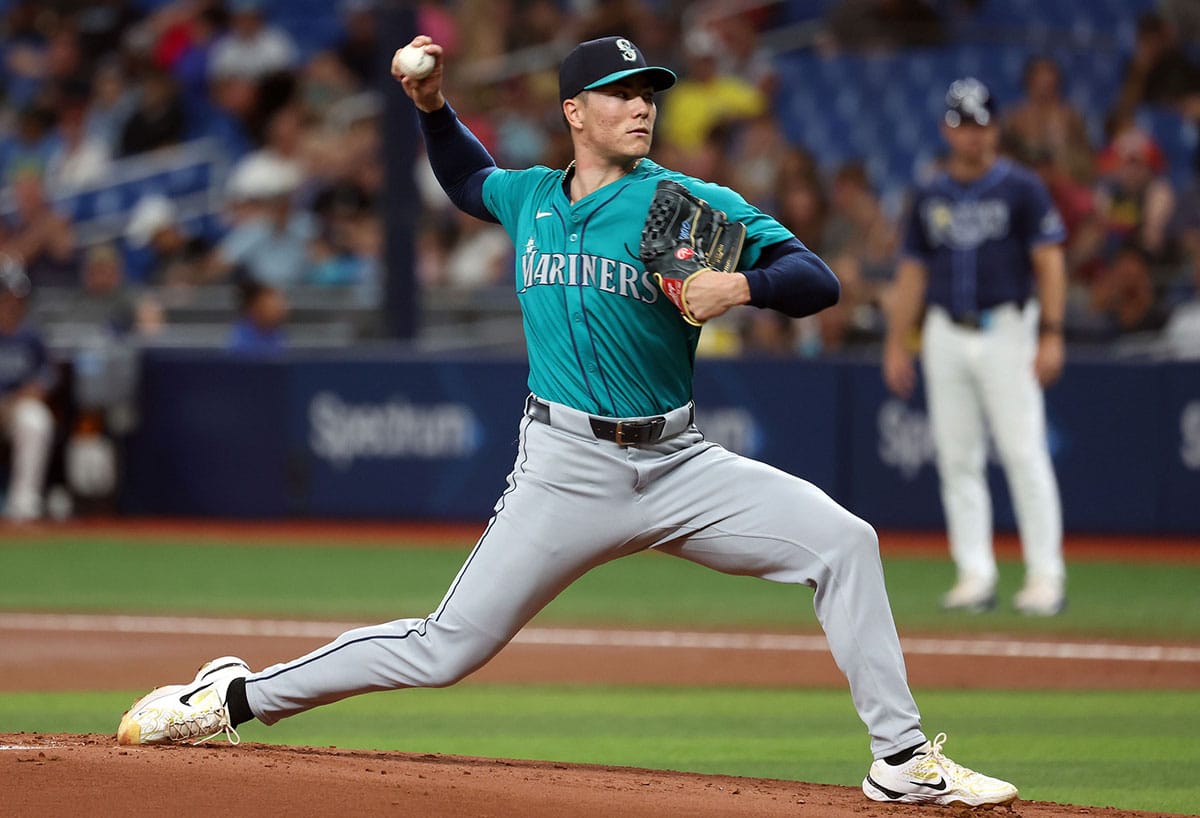 Seattle Mariners pitcher Bryan Woo (22) throws a pitch against the Tampa Bay Rays during the first inning at Tropicana Field.