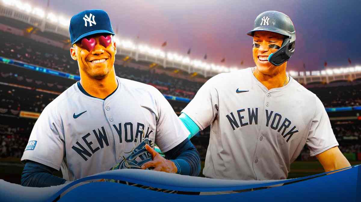 Juan Soto looks at Aaron Judge with heart eyes