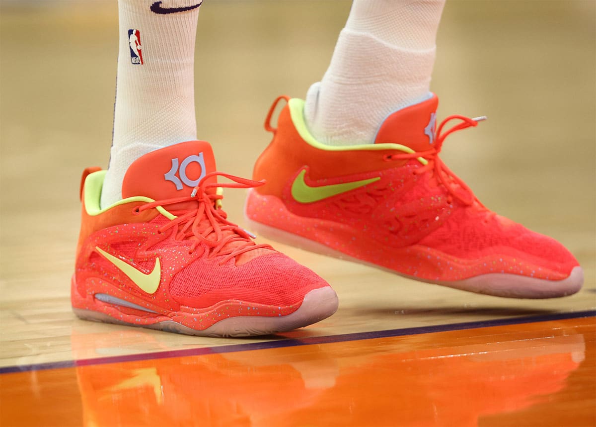 Phoenix Suns player Kevin Durant wearing his KD Nike shoes
