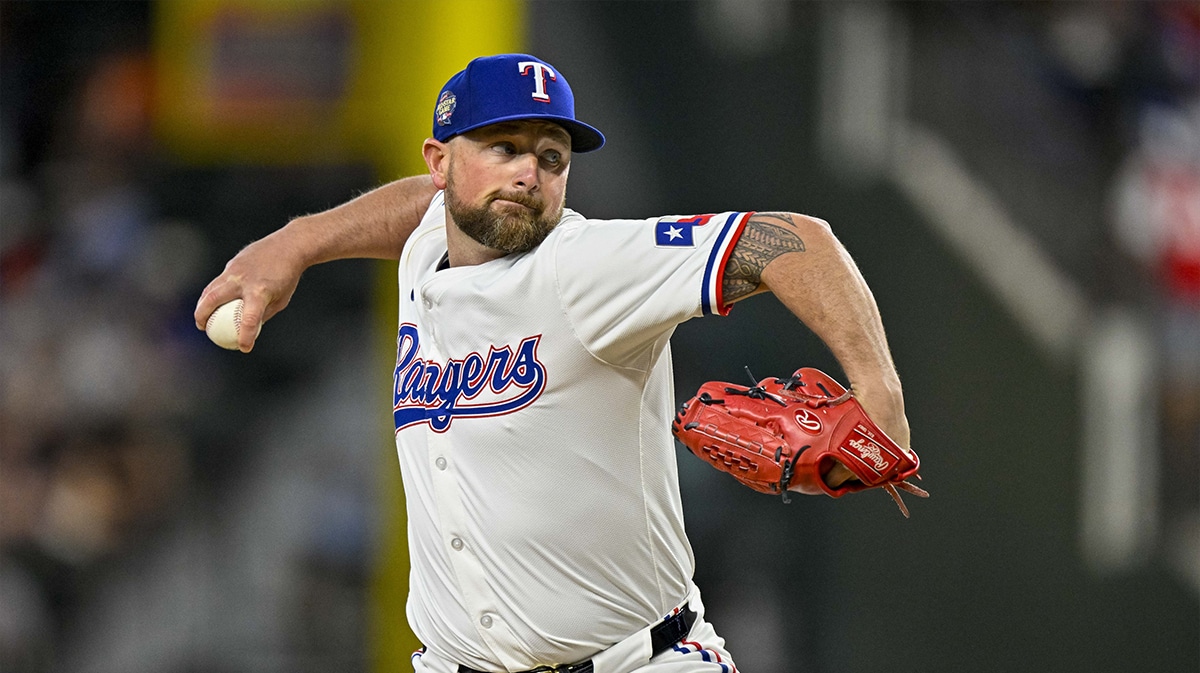 Texas Rangers relief pitcher Kirby Yates (39) pitches against the Tampa Bay Rays during the ninth inning at Globe Life Field.