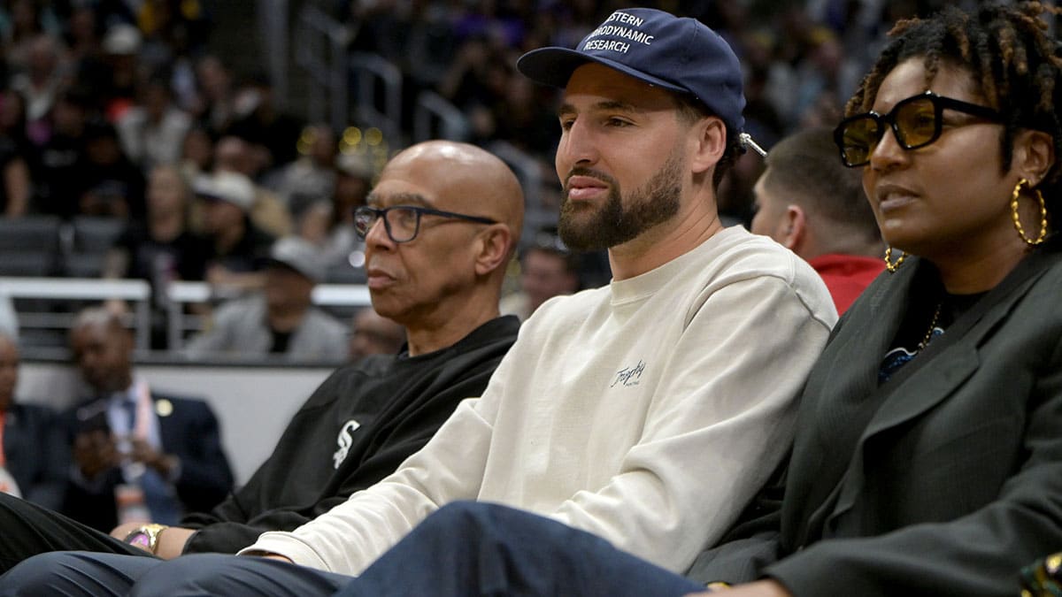 The Mavericks' Klay Thompson could not stop the tears and the laughs on Saturday. 