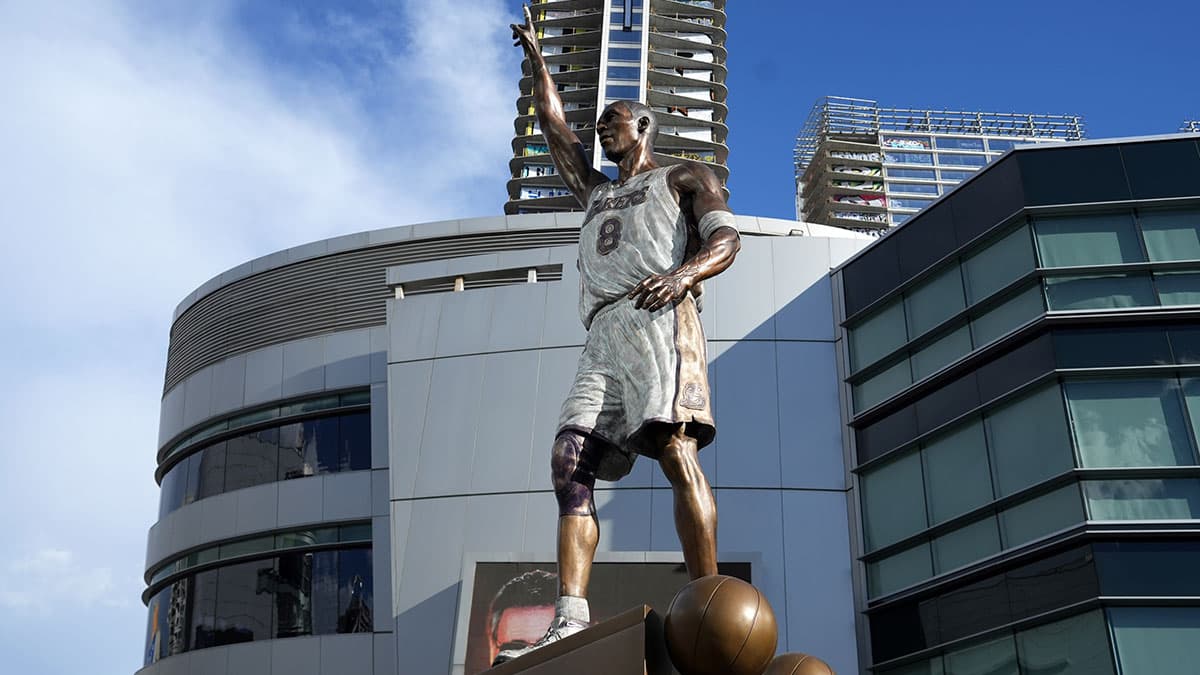 A statue of Kobe Bryant at Crypto.com Arena. 