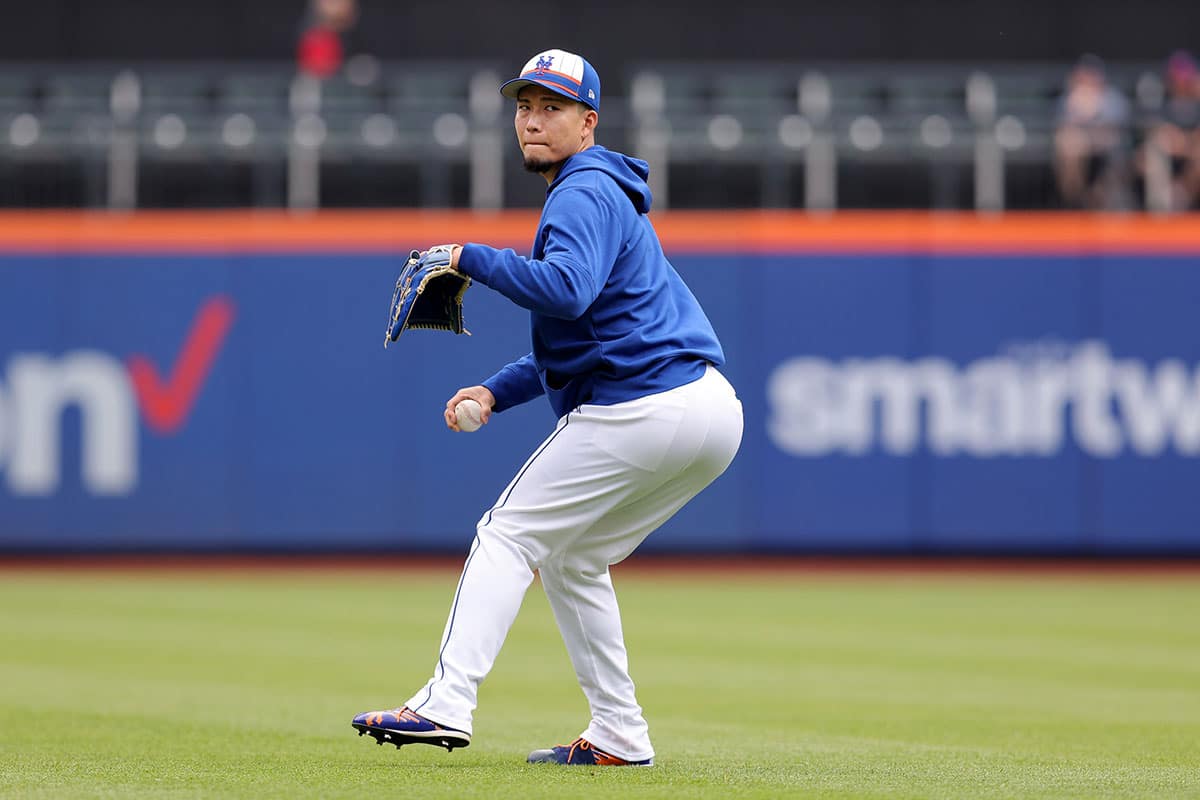 New York Mets starting pitcher Kodai Senga (34) delivers a pitch during the first inning against the Miami Marlins at Citi Field. 