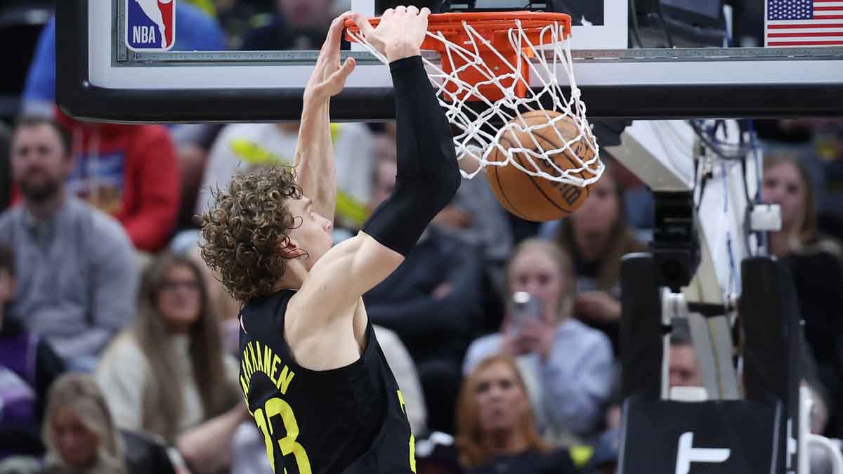 Utah Jazz forward Lauri Markkanen (23) dunks the ball against the San Antonio Spurs during the fourth quarter at Delta Center.