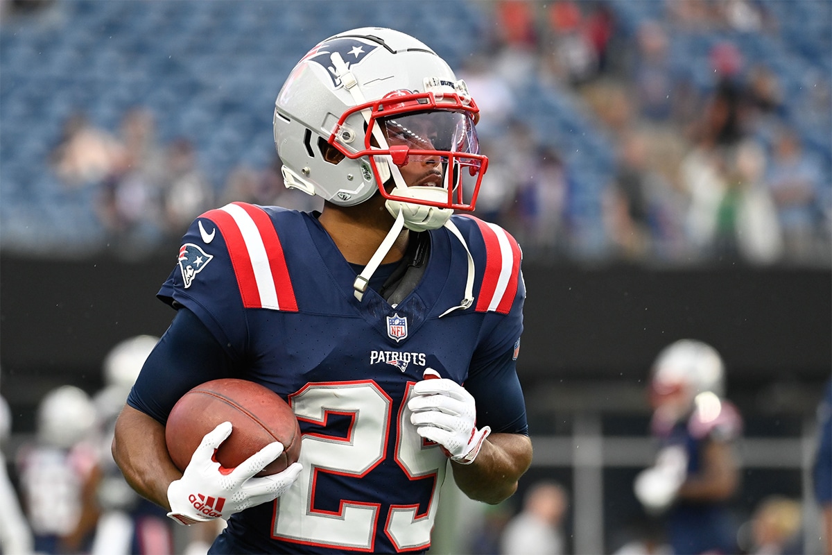 New England Patriots cornerback Marcus Jones (25) warms up before a game against the Houston Texans at Gillette Stadium.
