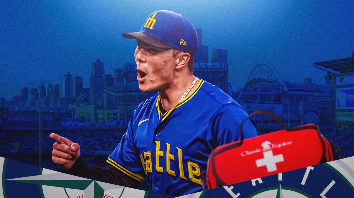 Photo: Bryan Woo in Mariners jersey in action with medical kit beside him, T-Mobile Park in background