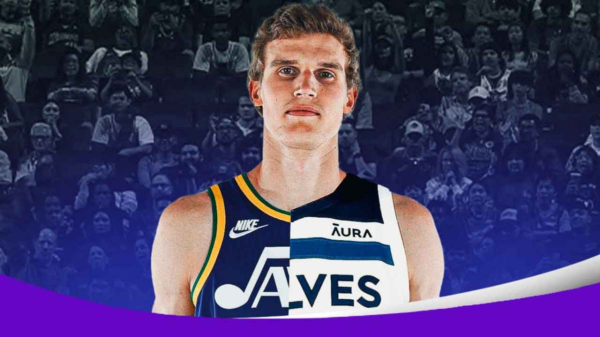 Lauri Markkanen in a half Timberwolves/Jazz jersey