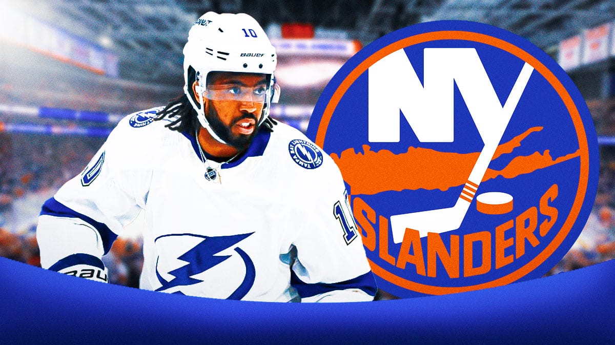Anthony Duclair, Islanders logo near him
