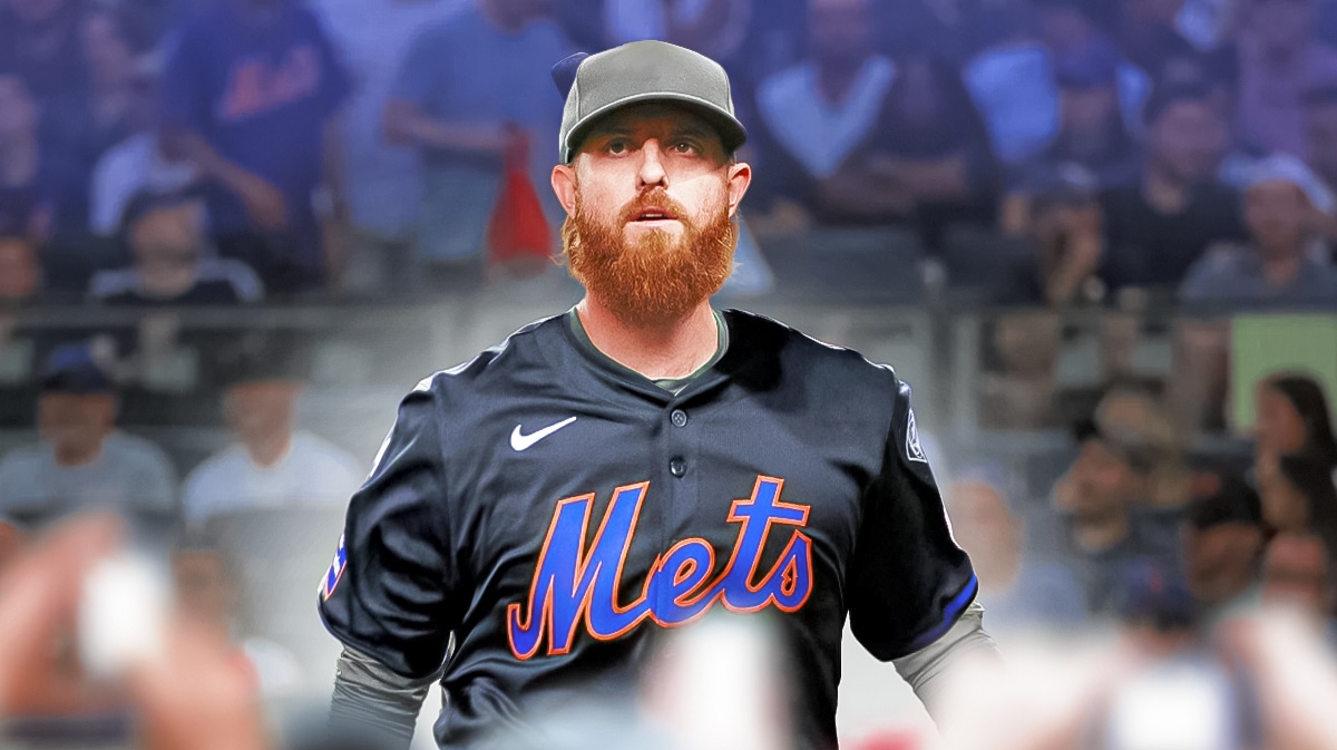 Athletics' Paul Blackburn in Mets jersey after trade