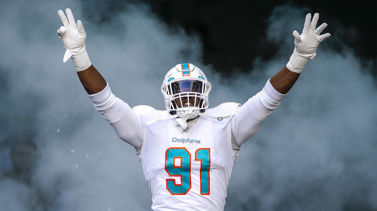 Miami Dolphins defensive end Emmanuel Ogbah (91) takes the field prior to the game against the Cleveland Browns at Hard Rock Stadium.