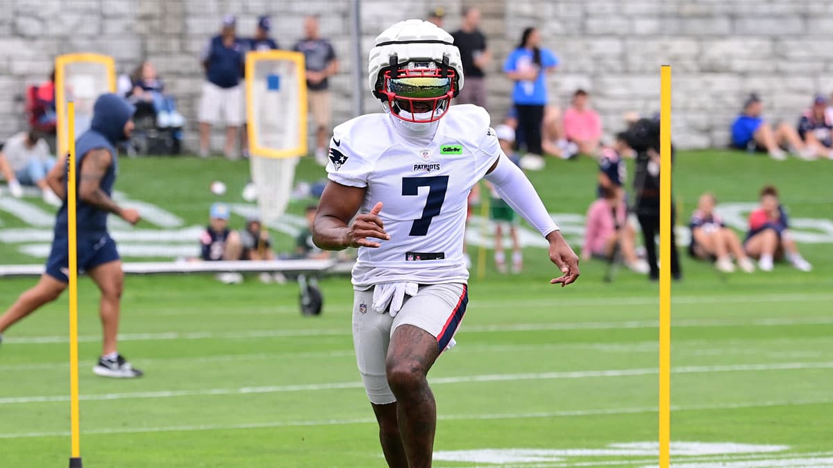 New England Patriots wide receiver JuJu Smith-Schuster (7) runs through a drill during training camp at Gillette Stadium. 