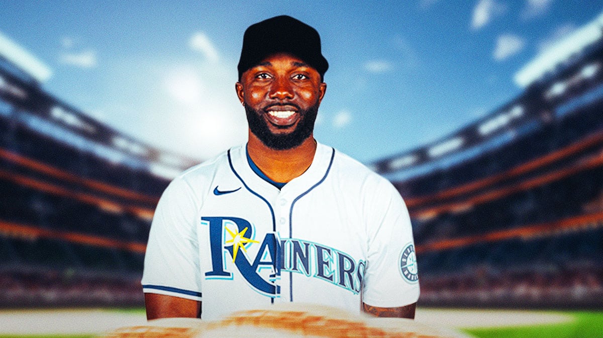 Randy Arozarena in a half Mariners, half Rays jersey