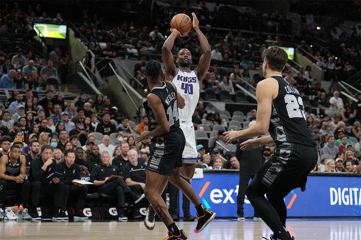 Sacramento Kings forward Harrison Barnes (40) shoots over San Antonio Spurs guard Blake Wesley (14) in the second half at the AT&T Center.