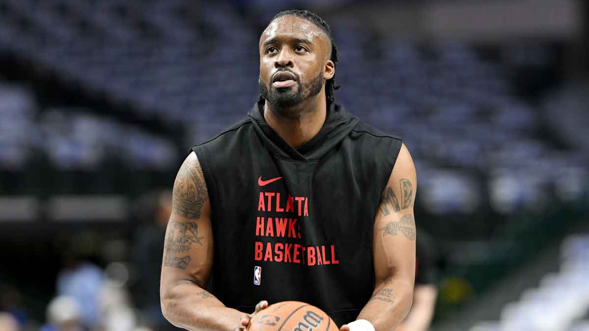 Atlanta Hawks guard Wesley Matthews (32) warms up before the game between the Dallas Mavericks and the Atlanta Hawks at the American Airlines Center.