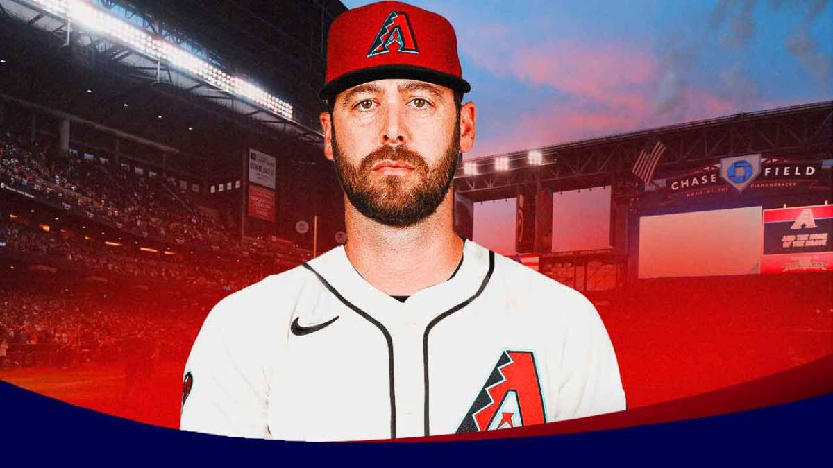 Dylan Floro in Arizona Diamondbacks jersey