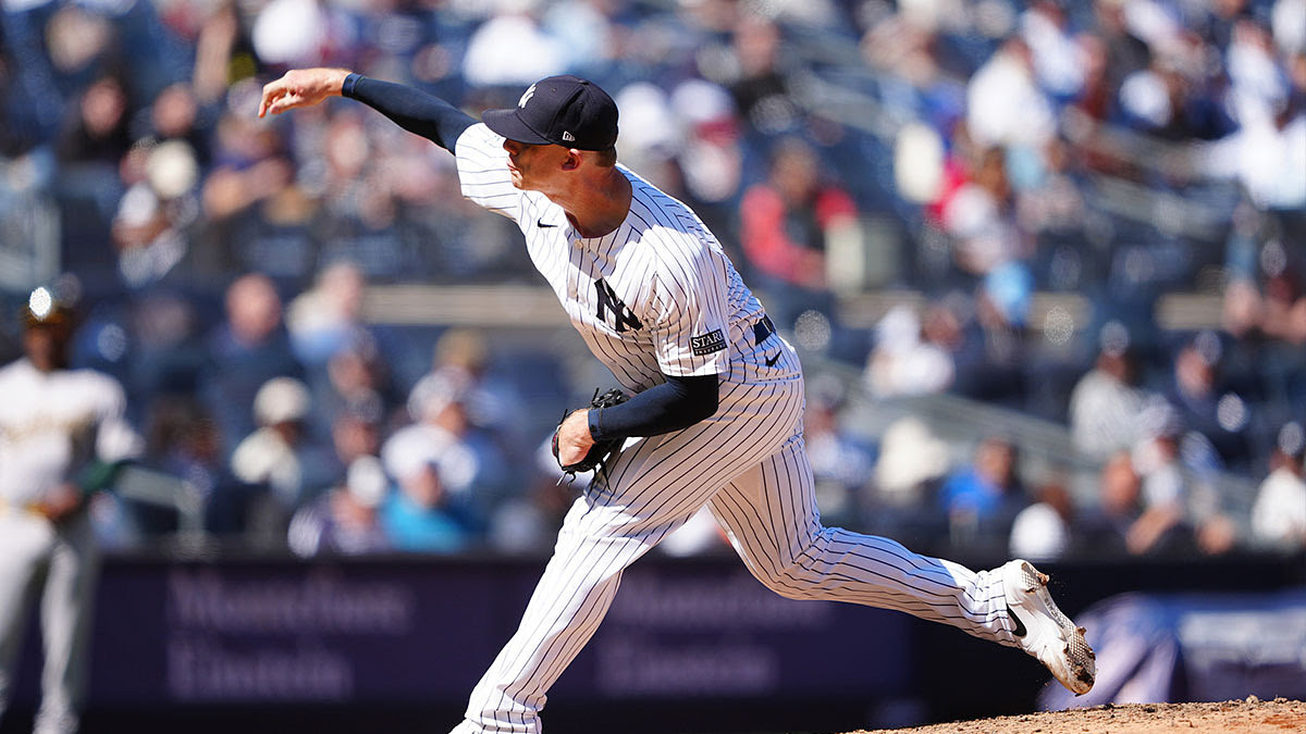New York Yankees pitcher Ian Hamilton (71) delivers against the Oakland Athletics during the eighth inning at Yankee Stadium.