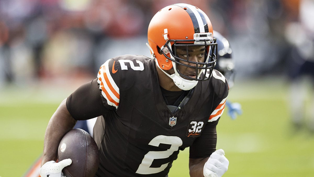 Cleveland Browns wide receiver Amari Cooper (2) runs the ball along the sideline for a touchdown against the Chicago Bears during the fourth quarter at Cleveland Browns Stadium. 