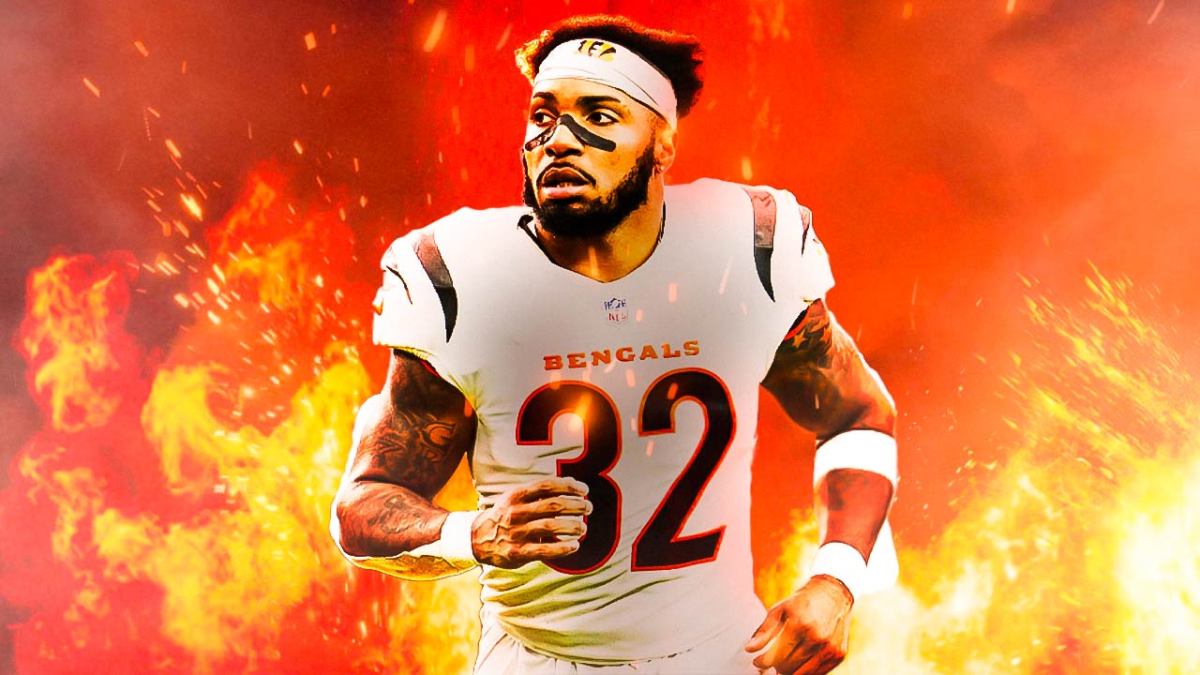 Trayveon Williams running away from an explosion