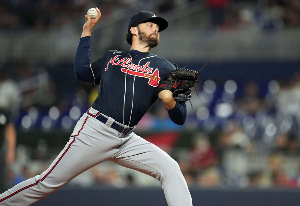 Atlanta Braves pitcher Ian Anderson (36) pitches against the Miami Marlins in the first inning at loanDepot Park.