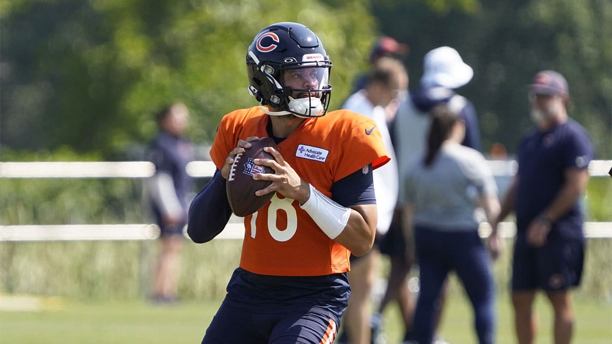 Chicago Bears quarterback Caleb Williams (18) throws a pass during Chicago Bears Training Camp at Halas Hall. 