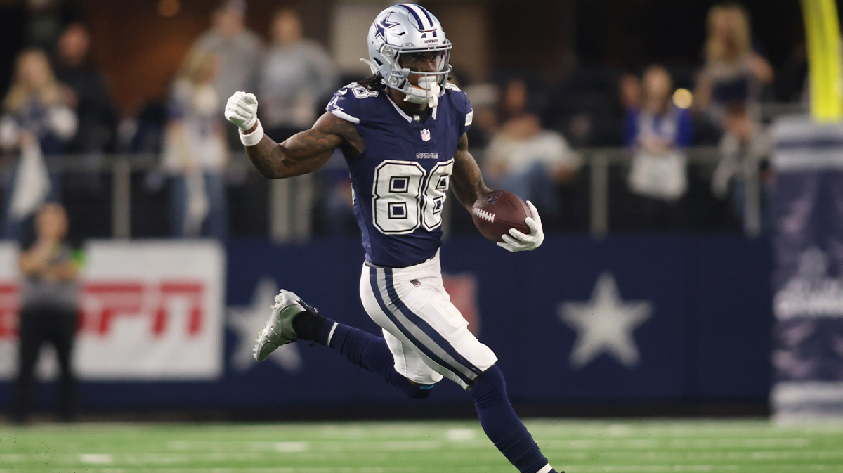 Dallas Cowboys wide receiver CeeDee Lamb (88) runs the ball in the second half against the Detroit Lions at AT&T Stadium.