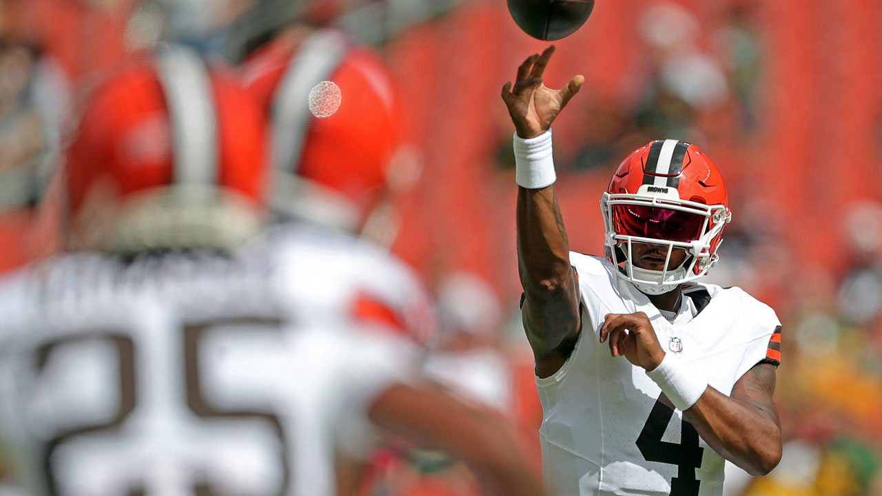 Cleveland Browns quarterback Deshaun Watson (4) participates in drills before an NFL preseason football game at Cleveland Browns Stadium, Saturday, Aug. 10, 2024, in Cleveland, Ohio.