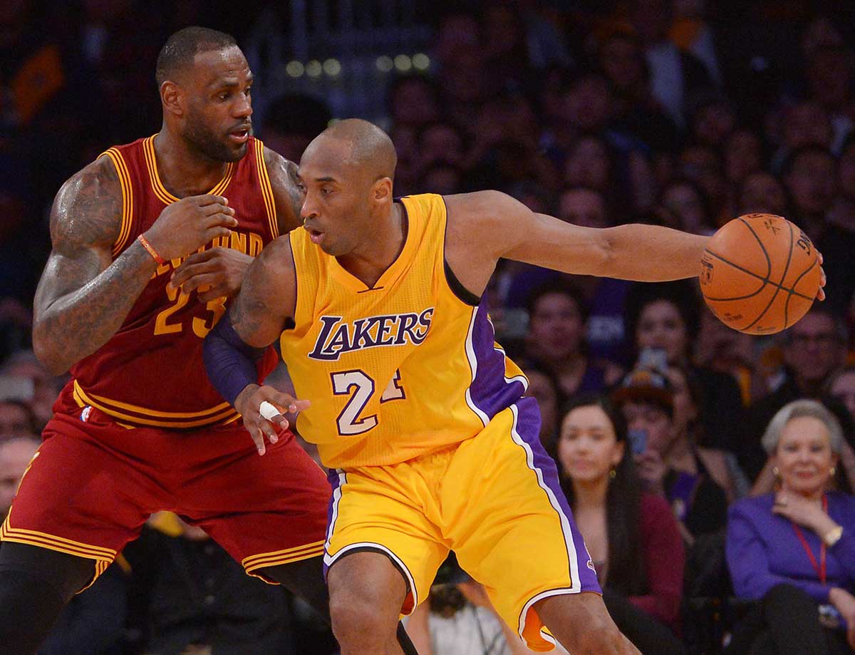  Cleveland Cavaliers forward LeBron James (23) guards Los Angeles Lakers forward Kobe Bryant (24) on the court in the first half of the game at Staples Center. 