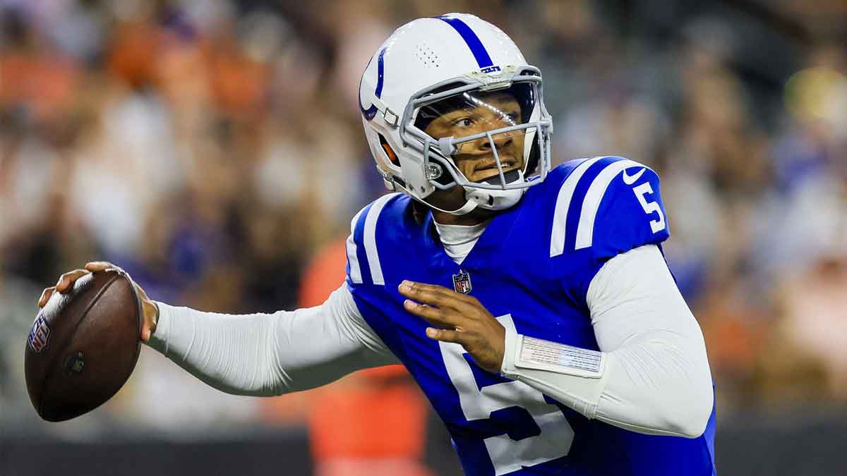 Indianapolis Colts quarterback Anthony Richardson (5) throws a pass against the Cincinnati Bengals in the first half at Paycor Stadium. 