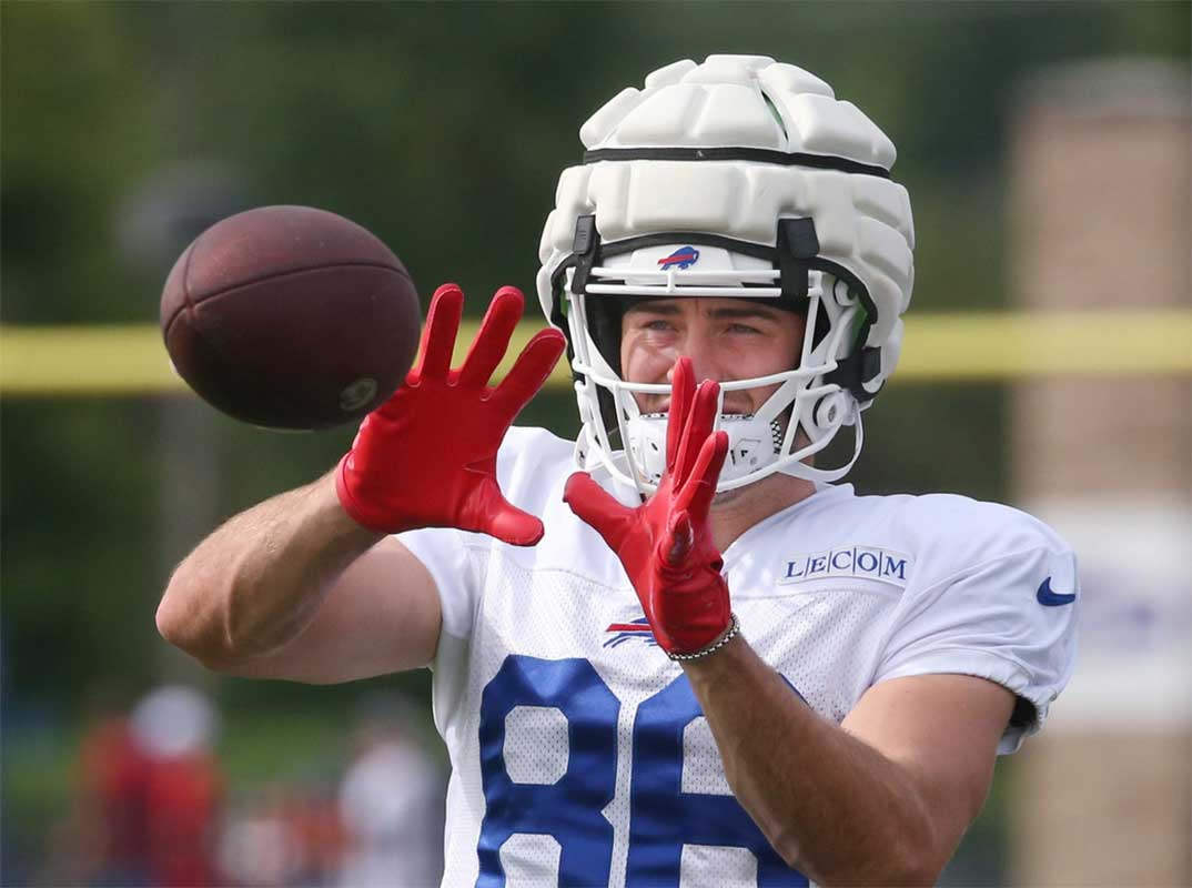 Bills tight end Dalton Kincaid eyes in a ball during day six.