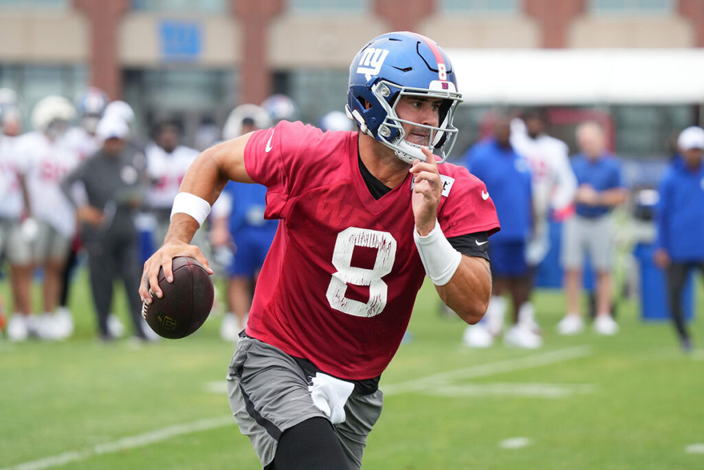 New York Giants quarterback Daniel Jones (8) scrambles during training camp at Quest Diagnostics Training Center. 