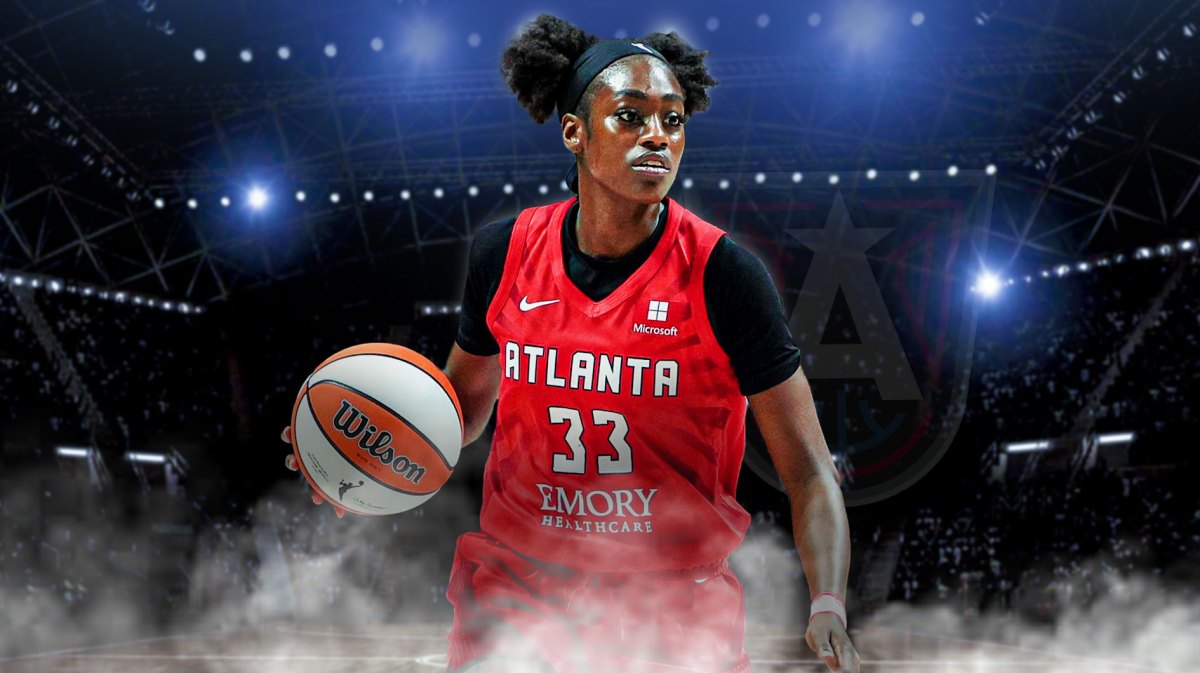 Maya Caldwell in a Dream jersey.