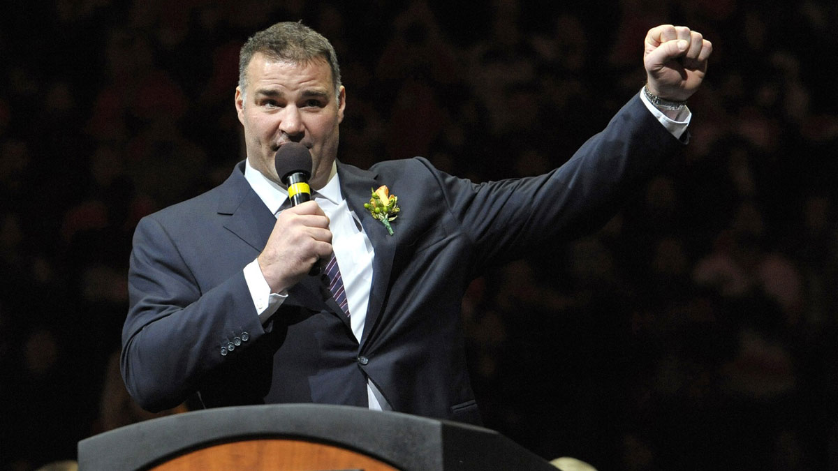 Philadelphia Flyers former player Eric Lindros during his induction into the Flyers Hall of Fame before game against the Minnesota Wild at Wells Fargo Center.