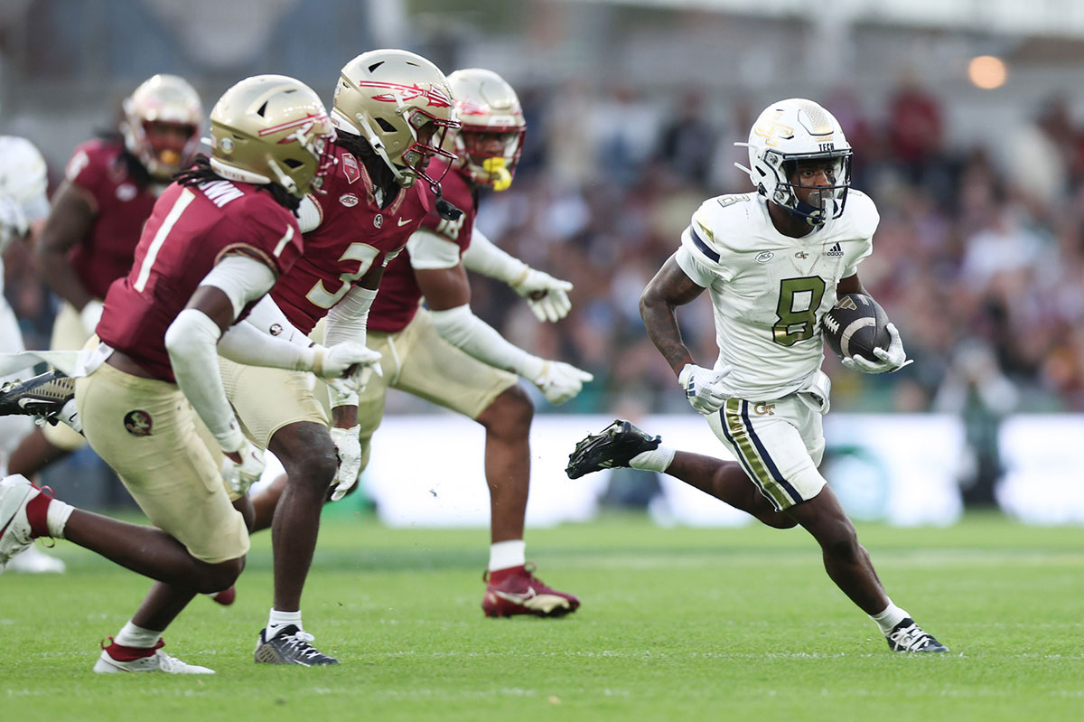 Florida State football and Georgia Tech football teams
