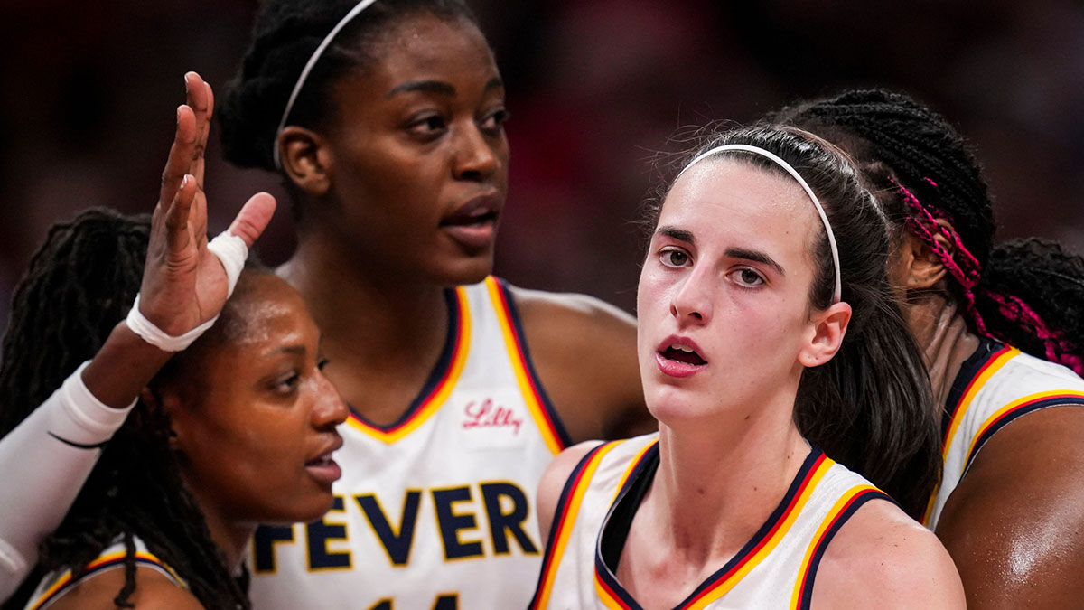 Fever guard Caitlin Clark (22) on Wednesday, Aug. 28, 2024, during a game between the Indiana Fever and the Connecticut Sun at Gainbridge Fieldhouse in Indianapolis